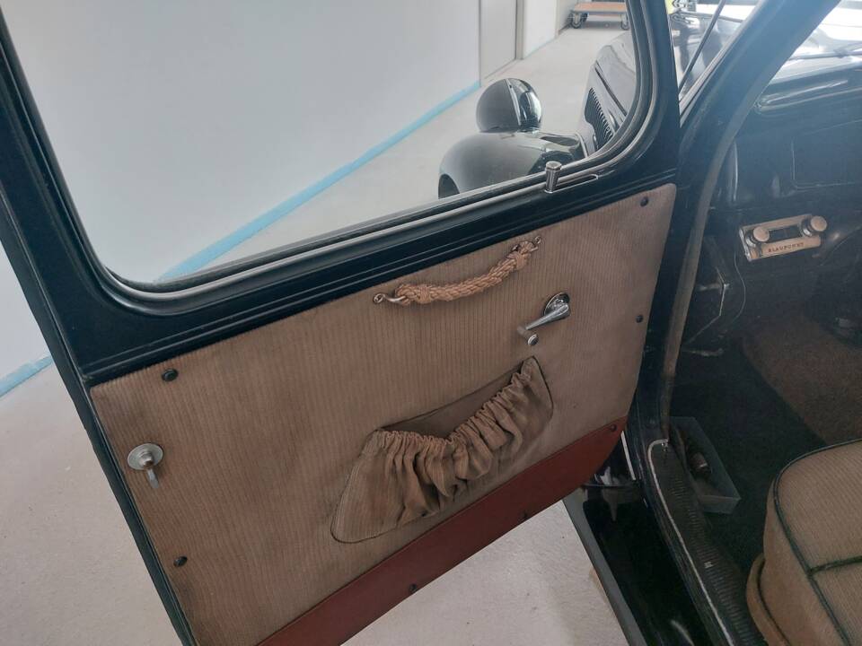 Image 15/27 of Lancia Ardea (1939)
