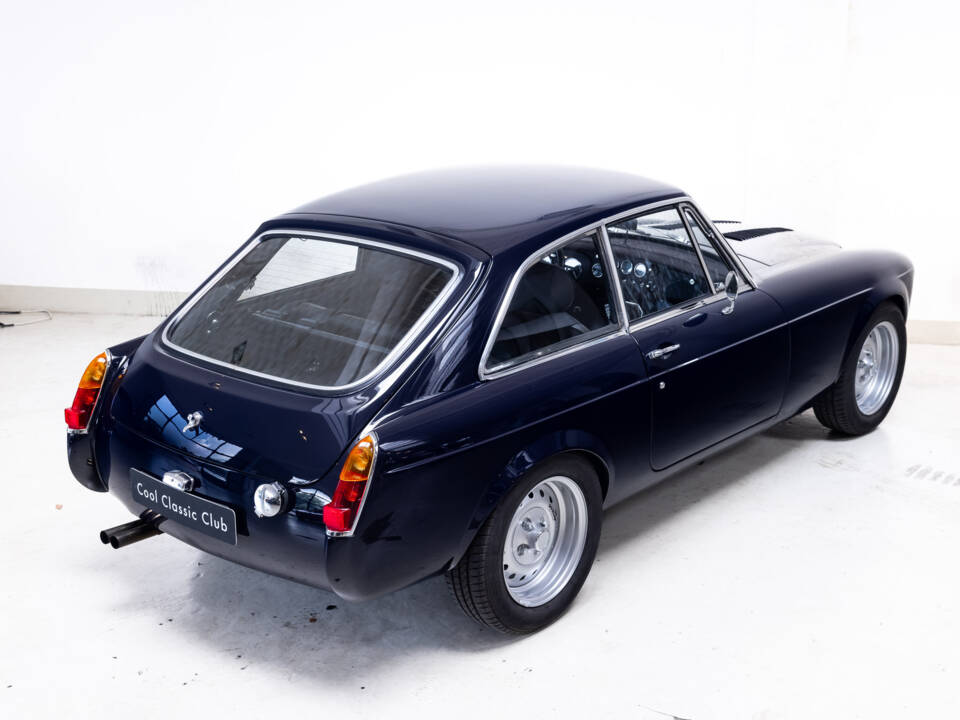 Image 41/41 de MG MGB GT V8 (1976)