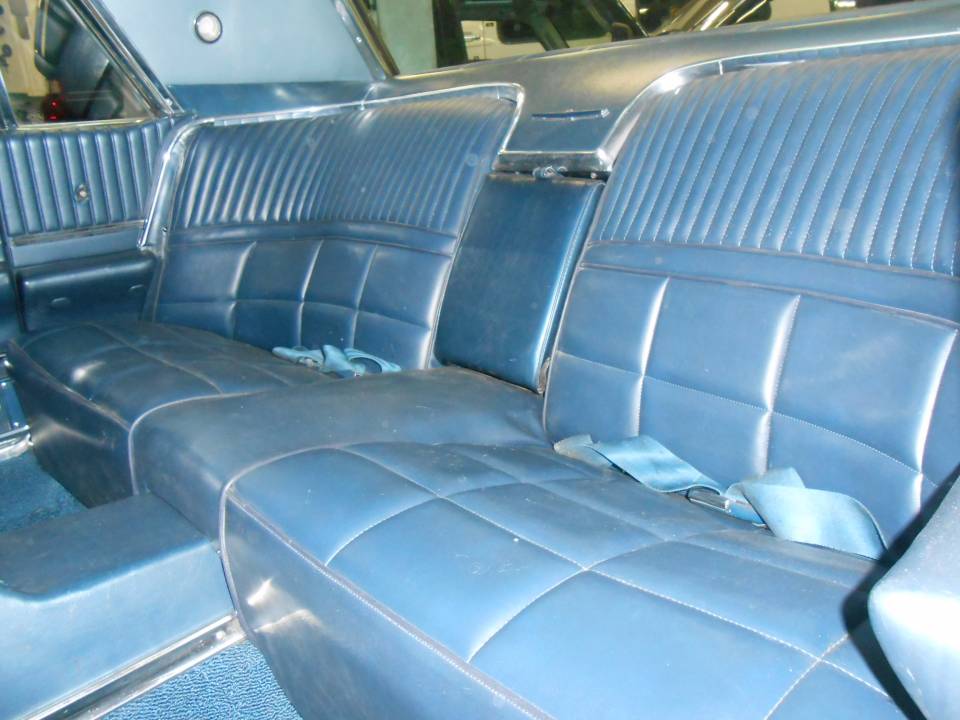 Image 5/7 of Ford Thunderbird Landau Coupe (1965)