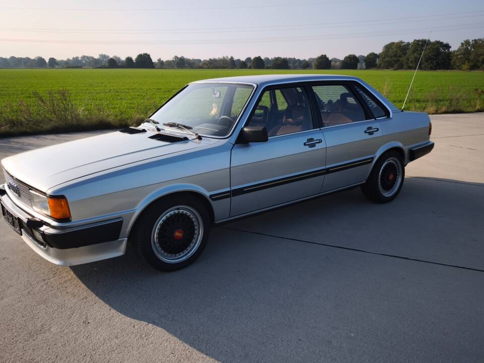 Image 75/94 de Audi 80 CD 5S (1982)