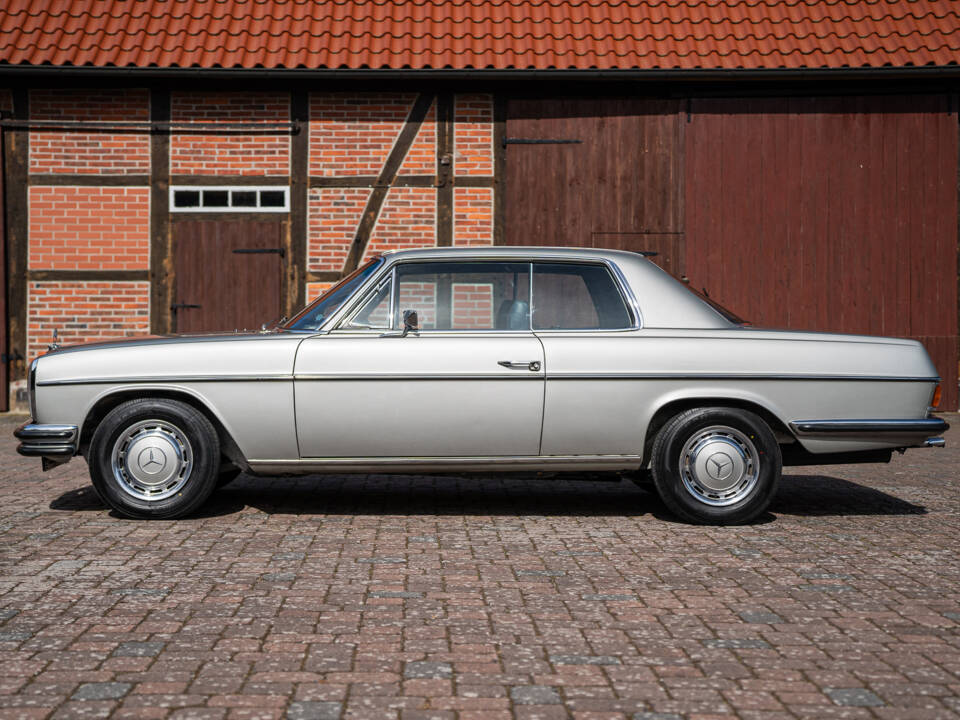 Image 11/40 of Mercedes-Benz 250 CE (1970)