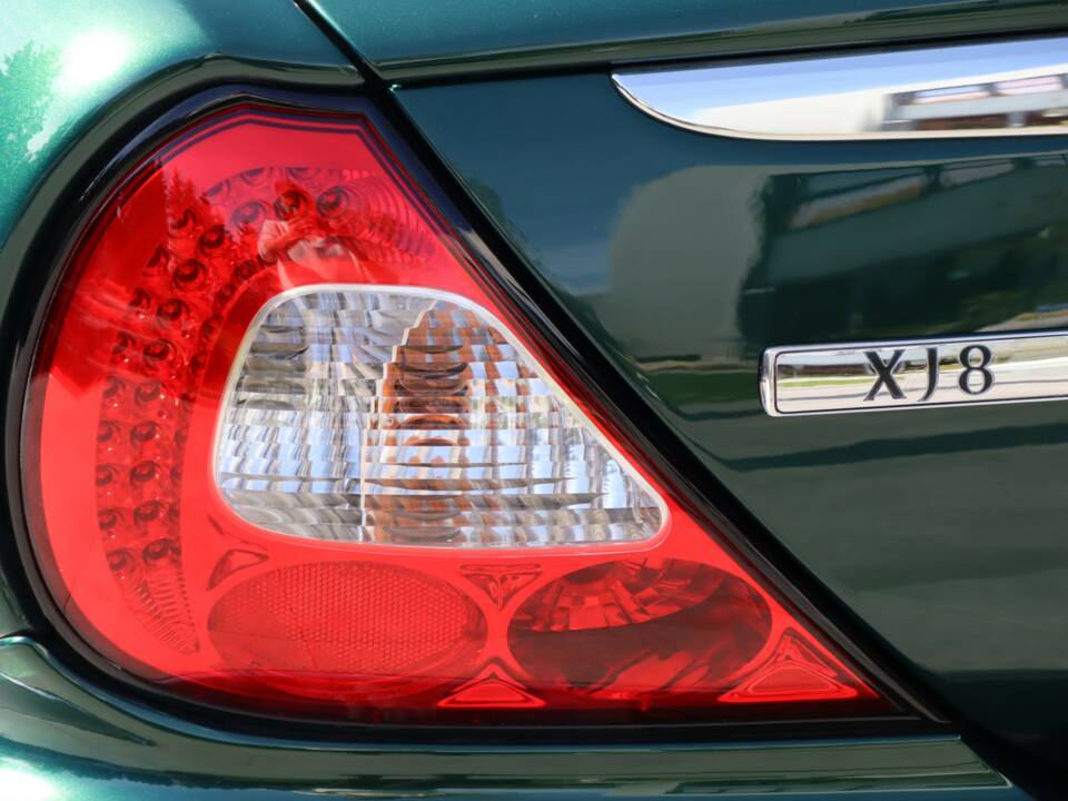 Imagen 38/50 de Jaguar XJ 8 4.2 (2006)
