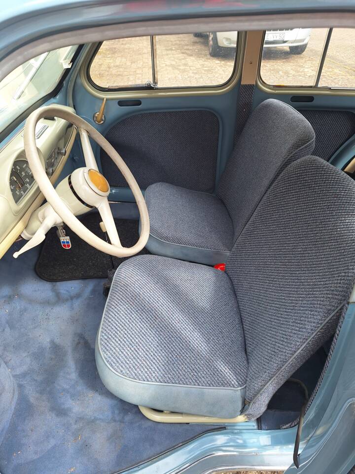 Image 5/9 of Renault 4 CV (1956)