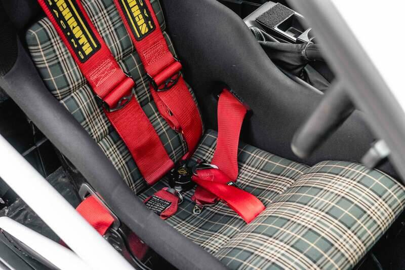 Immagine 37/50 di BMW M3 (2005)