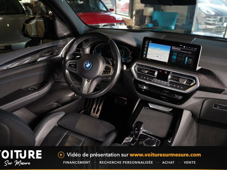 Image 25/42 of BMW X3 xDrive30e (2022)