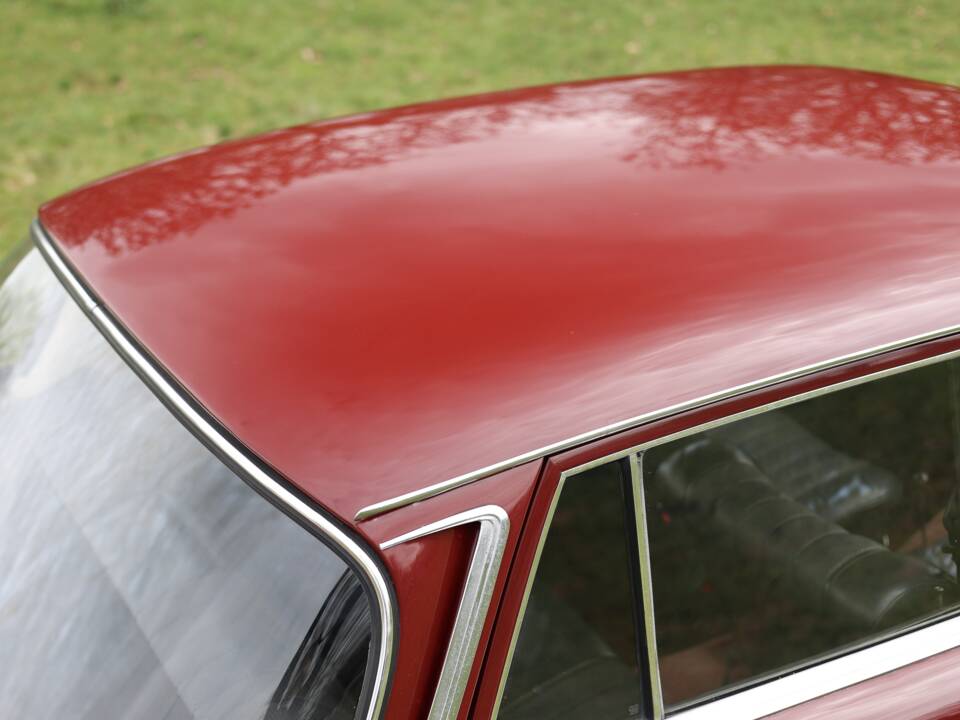 Image 47/50 of Mercedes-Benz 220 (1967)