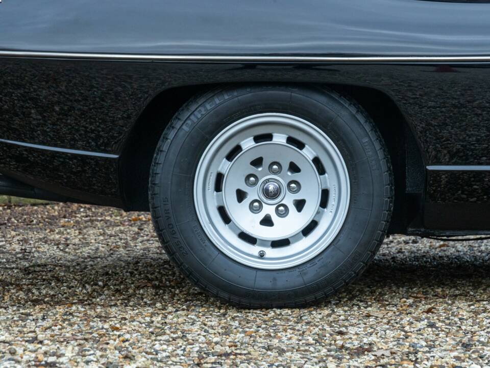Bild 33/50 von Lamborghini Espada 400 GT (1973)