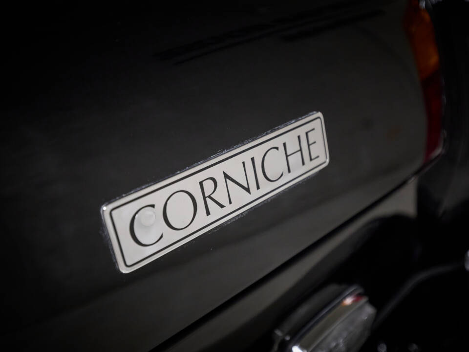 Image 29/99 of Rolls-Royce Corniche I (1979)