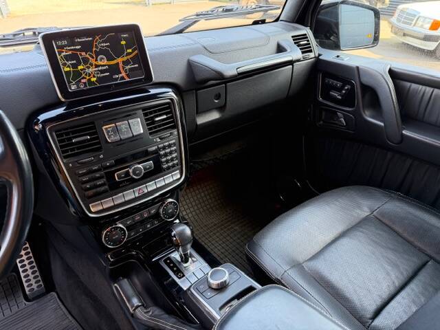 Image 13/24 of Mercedes-Benz G 500 (LWB) (2016)