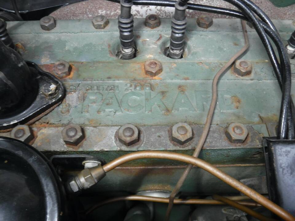 Image 31/50 of Packard 110 (1941)
