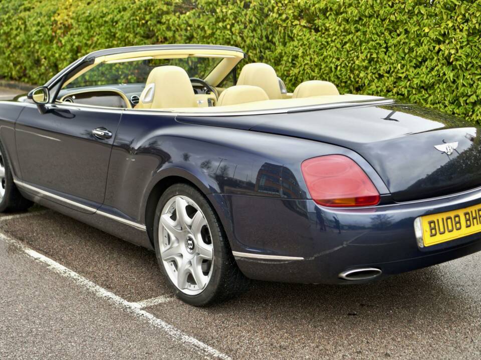 Image 14/50 de Bentley Continental GTC (2008)