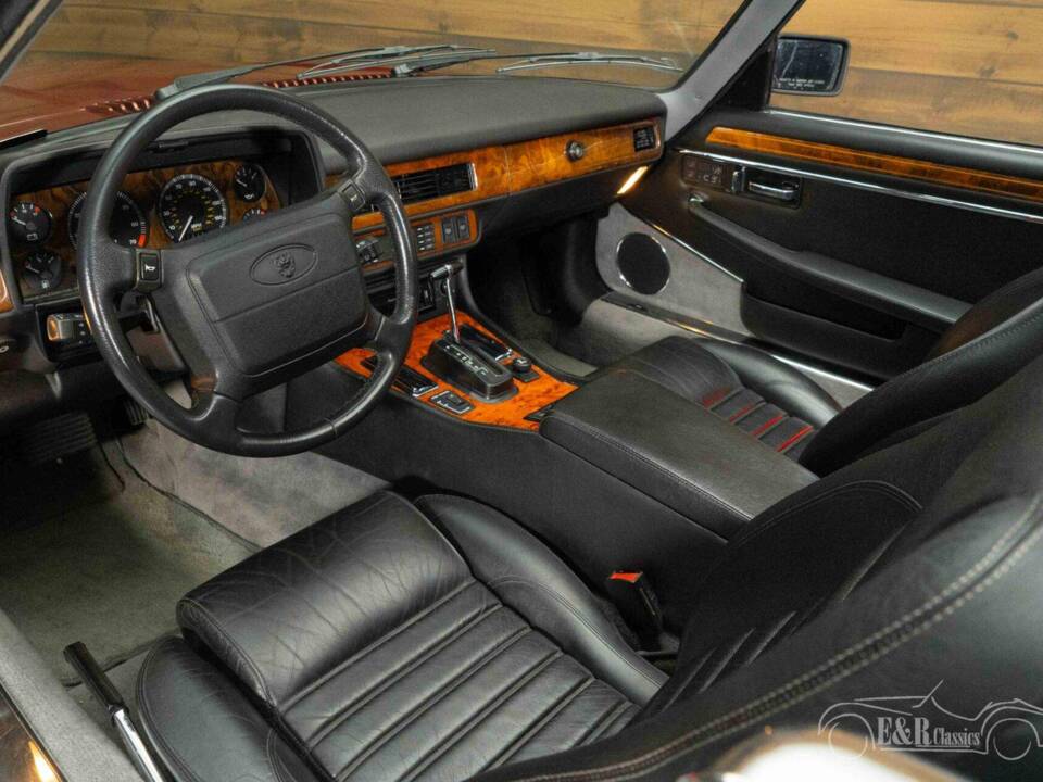 Image 2/19 de Jaguar XJS 5.3 V12 (1992)