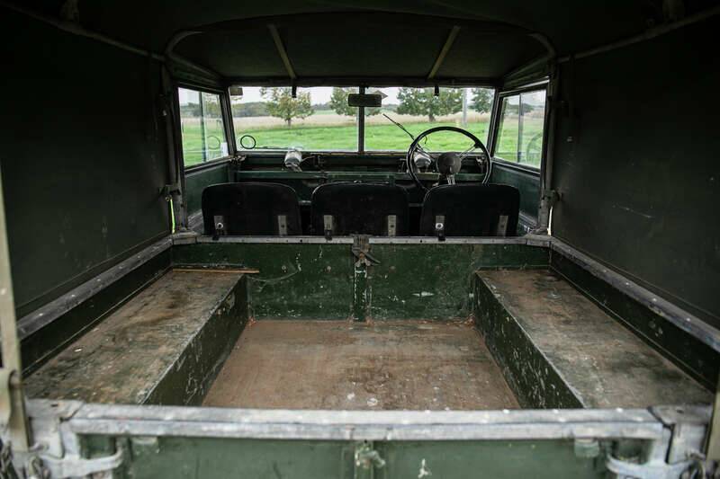Image 8/40 of Land Rover 107 (1954)