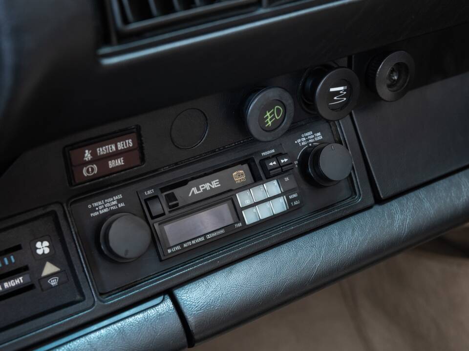 Imagen 16/32 de Porsche 911 SC 3.0 (1983)