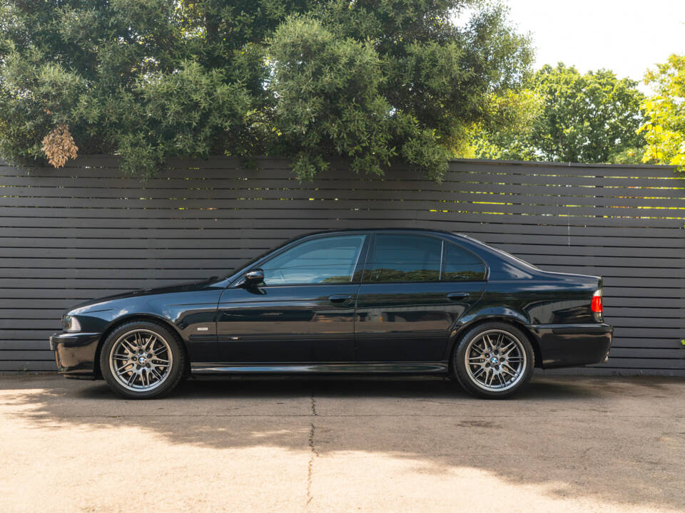 Image 3/56 of BMW M5 (2000)