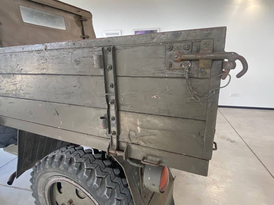 Afbeelding 24/67 van Mercedes-Benz Unimog 2010 (1951)