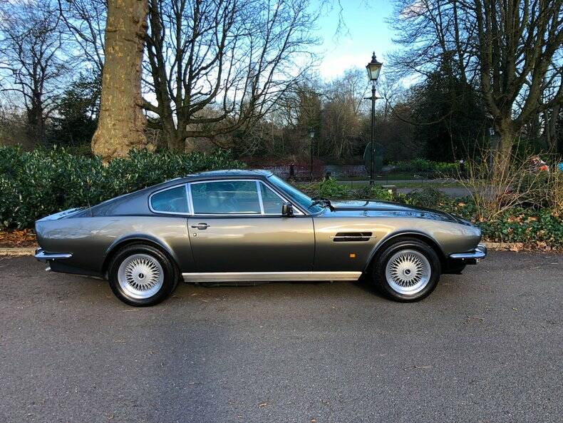 Bild 6/34 von Aston Martin V8 Vantage (1987)