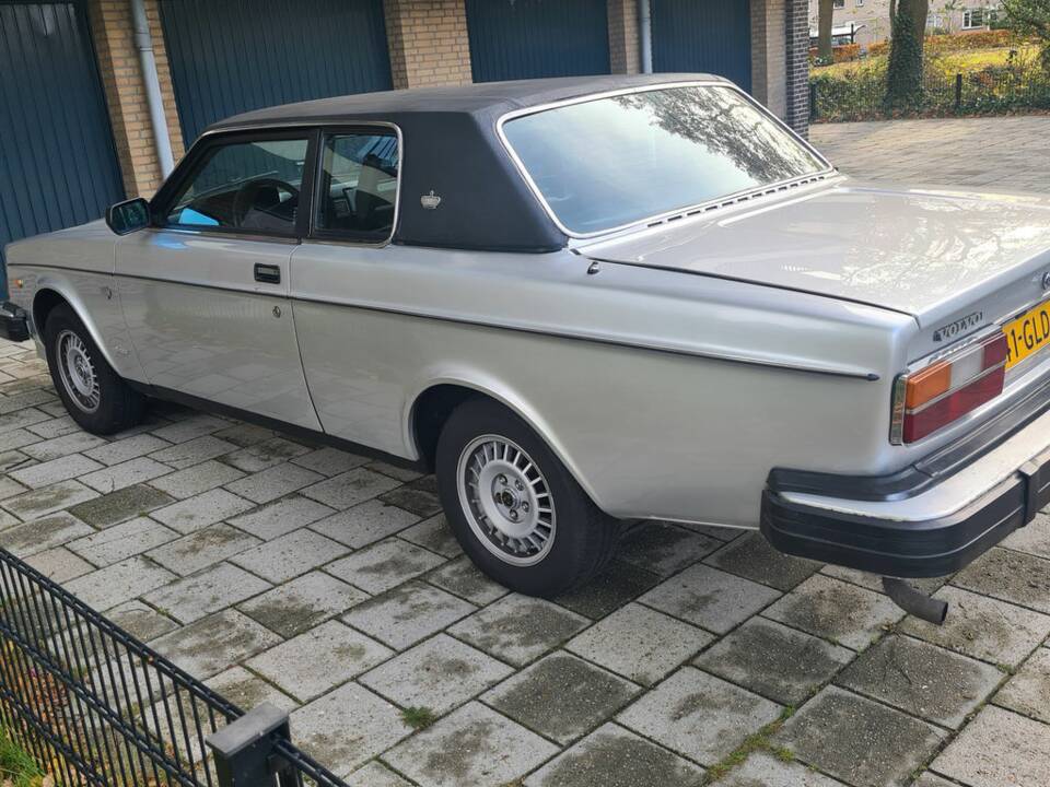 Image 7/8 of Volvo 262 C Bertone (1979)