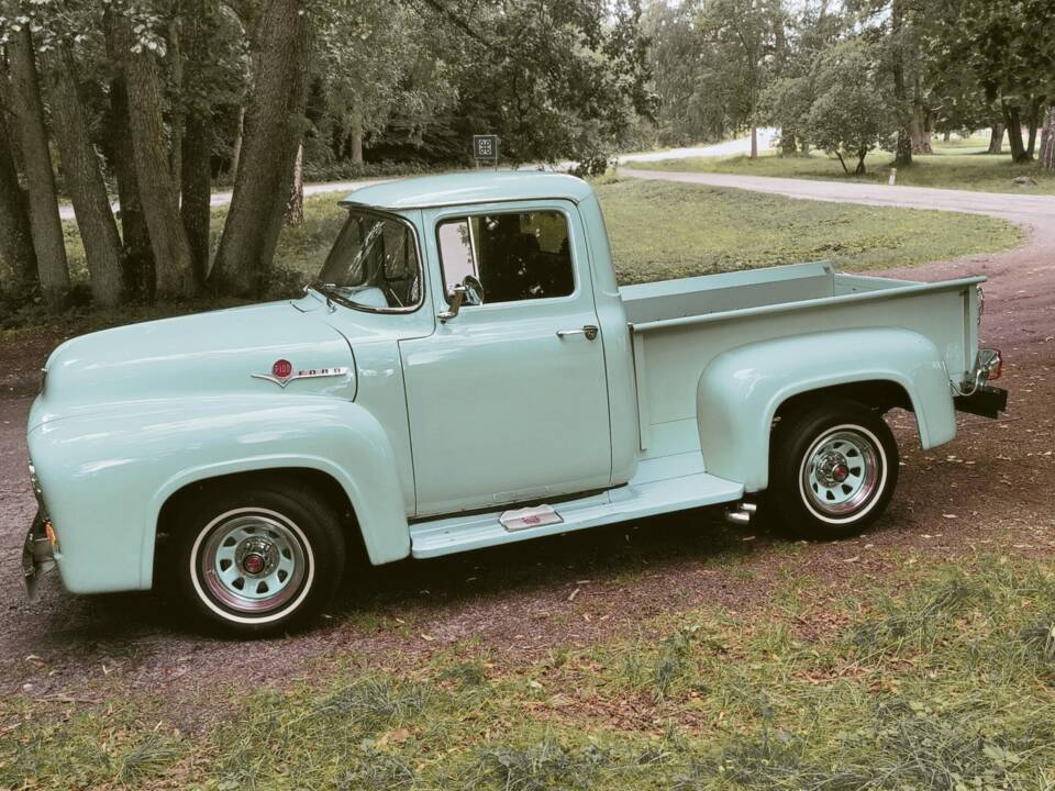 Image 2/5 of Ford F-100 (1956)