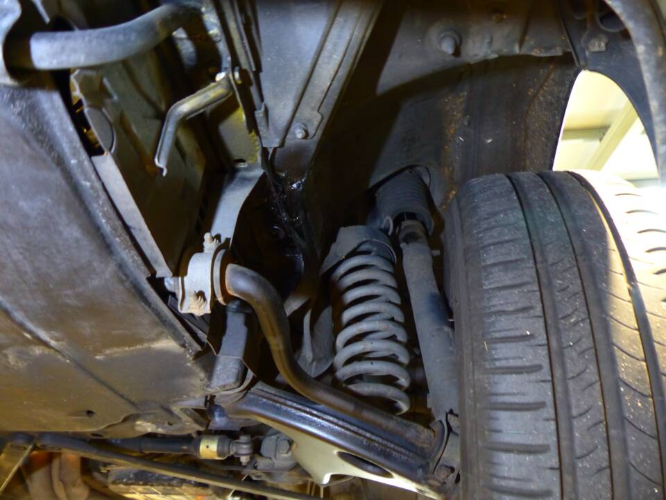 Image 59/83 de Mercedes-Benz E 220 (1996)