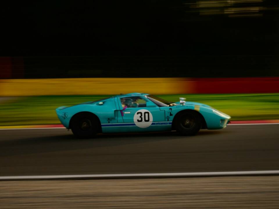 Image 5/12 of Ford GT40 (1965)