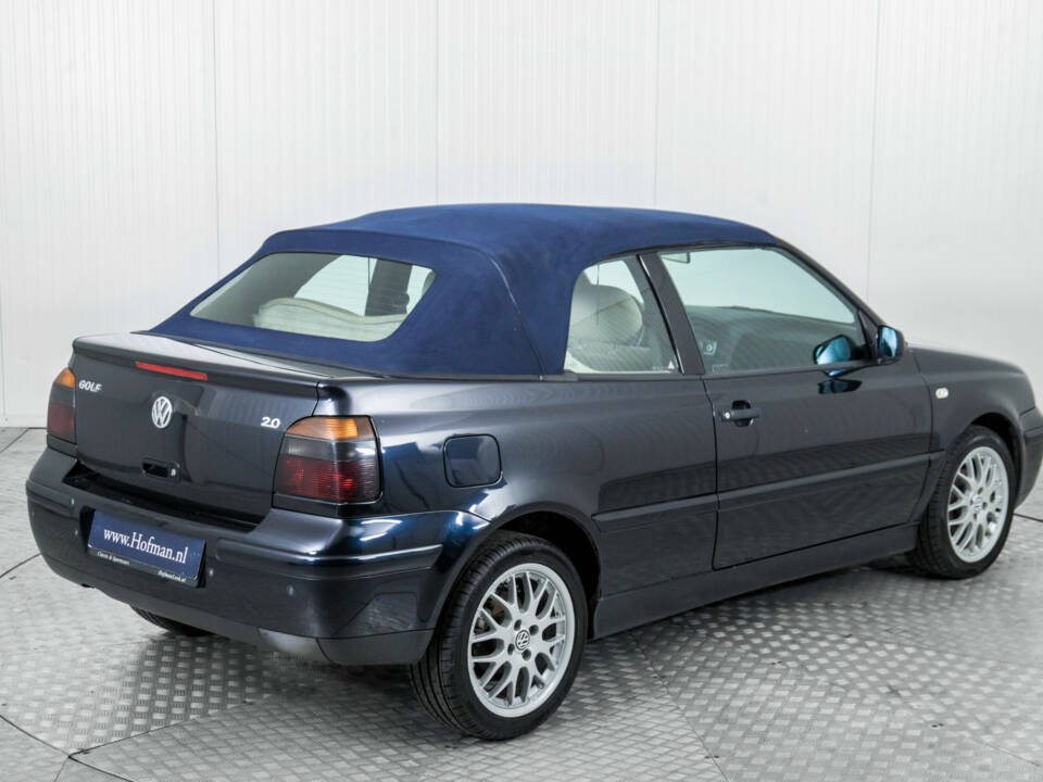 Immagine 43/50 di Volkswagen Golf IV Cabrio 2.0 (2001)