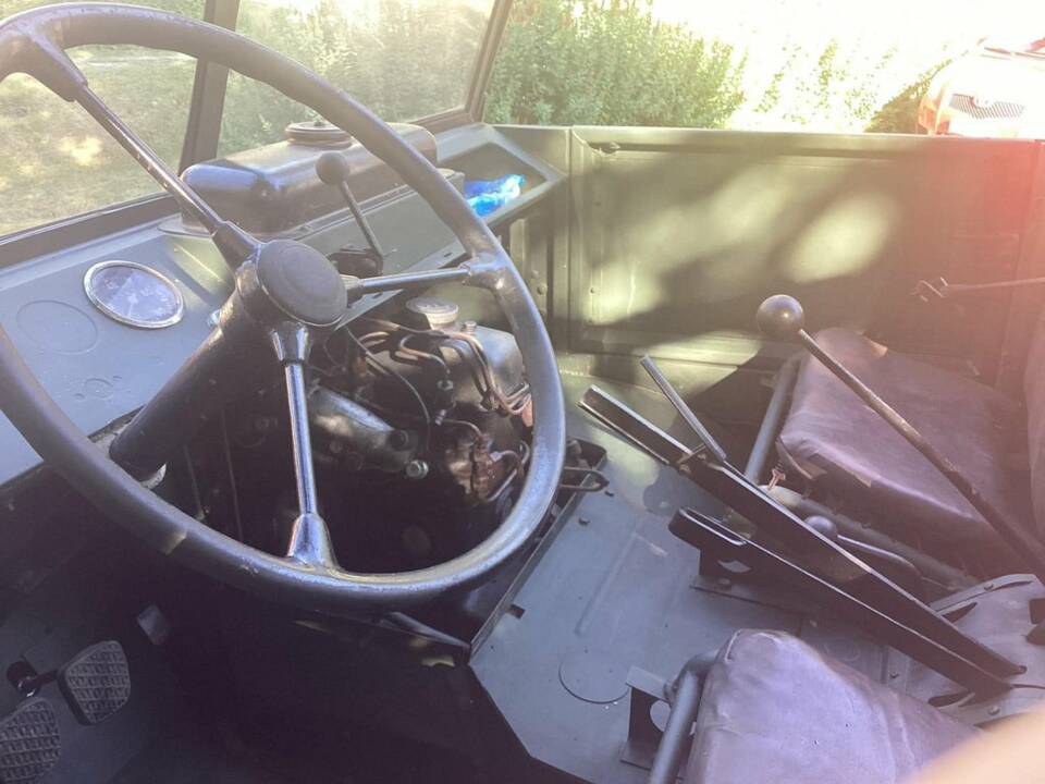 Bild 2/8 von Mercedes-Benz Unimog 401 (1955)