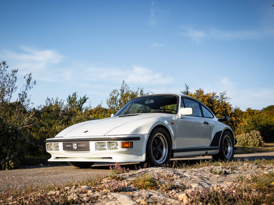 Image 42/50 of Porsche 911 Turbo 3.3 Flatnose (1982)