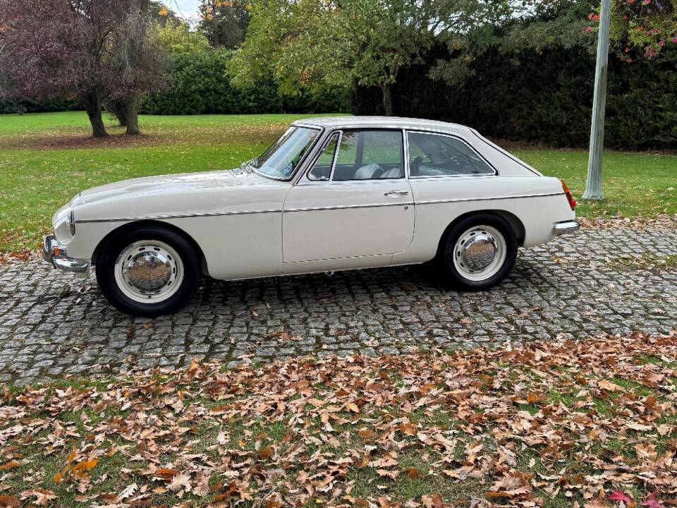 Bild 30/30 von MG MGC GT (1969)