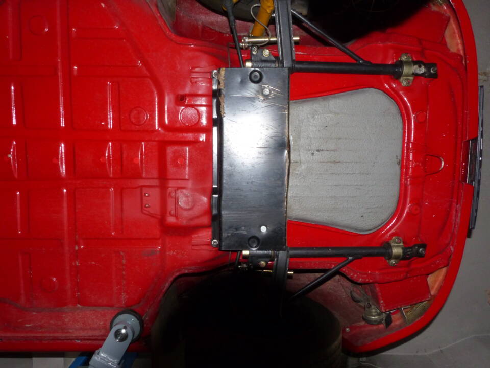 Image 28/31 of Porsche 911 ST 2.2 (1969)