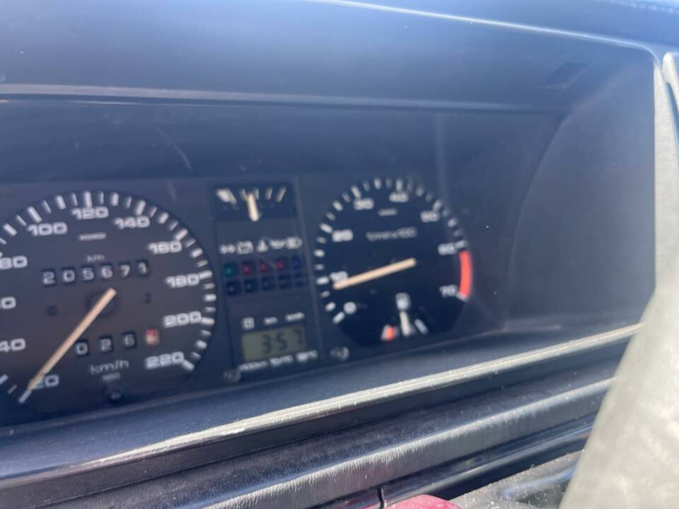Bild 8/8 von Volkswagen Golf II GTi 16V 1.8 (1990)