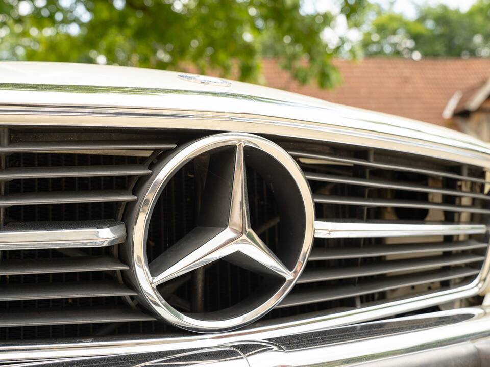 Imagen 27/86 de Mercedes-Benz 280 SL (1977)