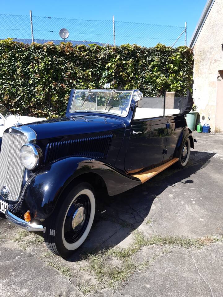 Imagen 6/7 de Mercedes-Benz 170 V Cabriolet B (1939)