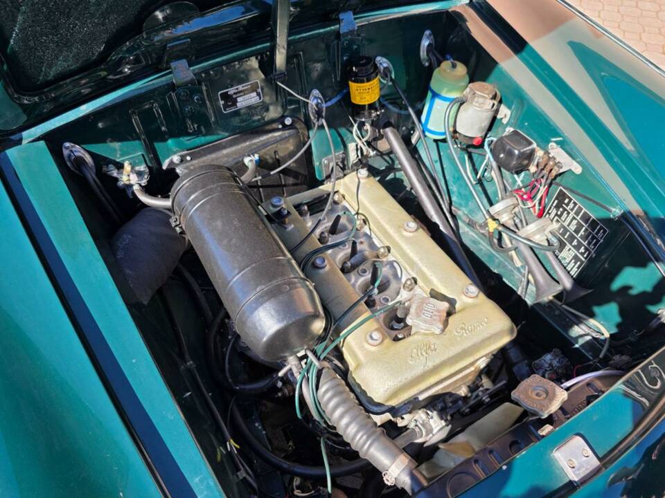 Image 44/50 of Alfa Romeo Giulietta TI (1963)