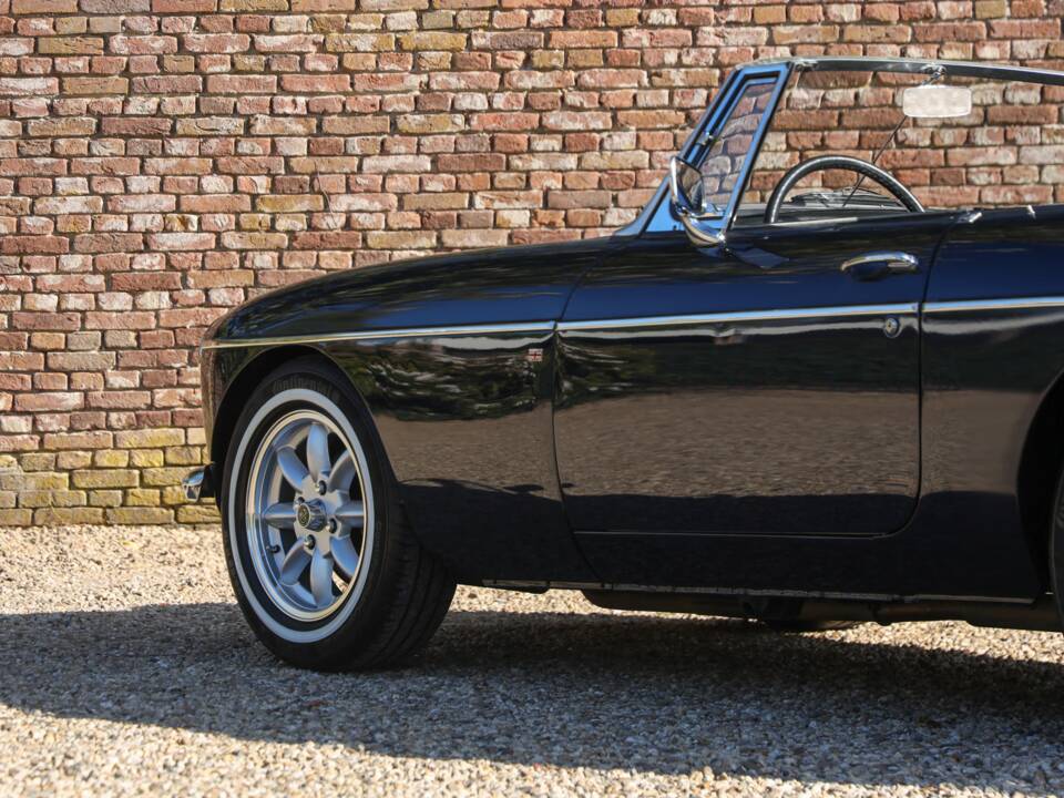 Image 43/50 de MG MGB (1966)