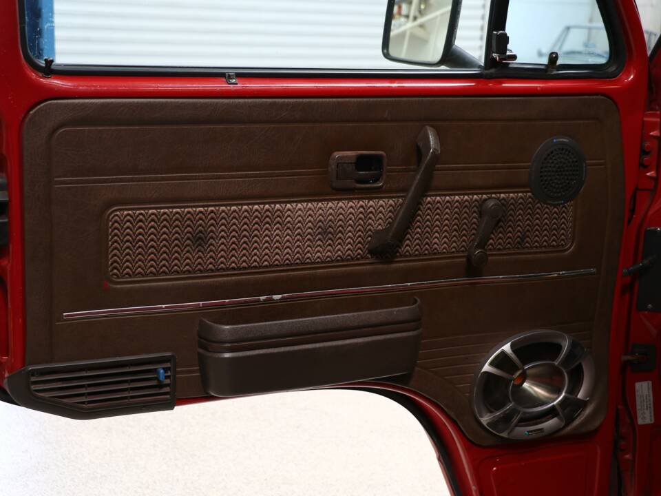 Bild 17/37 von Volkswagen T3 Westfalia Joker 1.6 TD (1985)