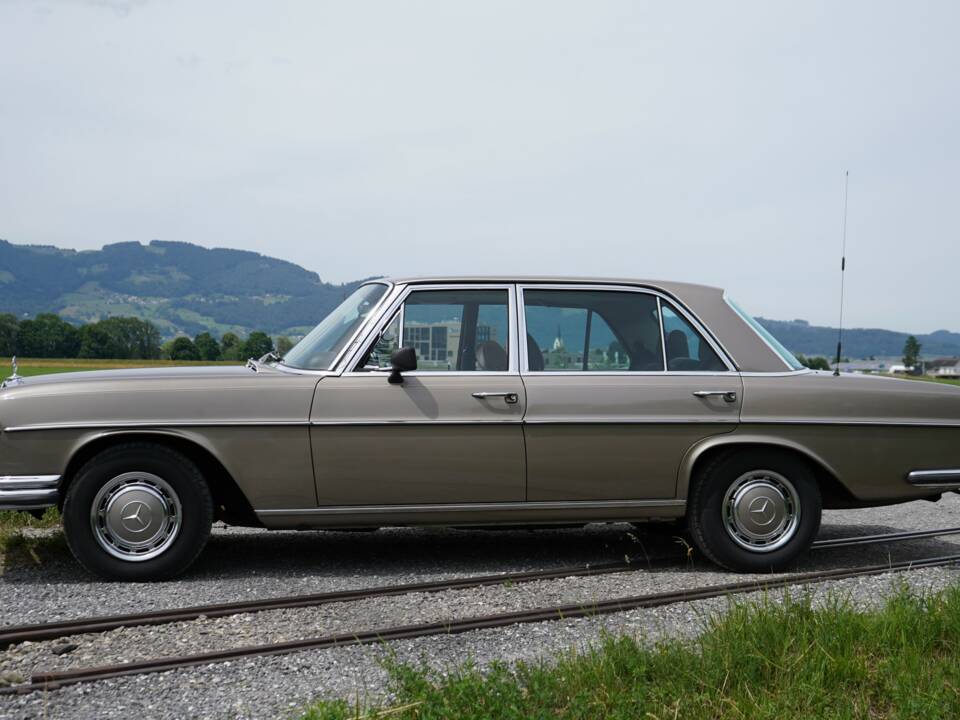 Afbeelding 13/89 van Mercedes-Benz 300 SEL 6.3 (1972)