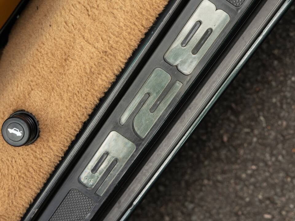 Bild 18/50 von Porsche 928 S4 (1989)
