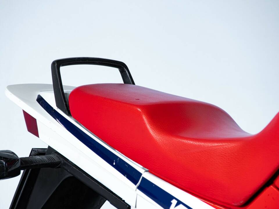 Image 40/50 of Honda DUMMY (1986)