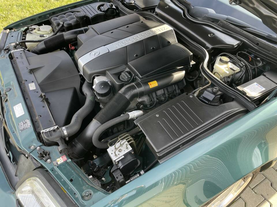 Image 26/39 de Mercedes-Benz SL 320 (1999)