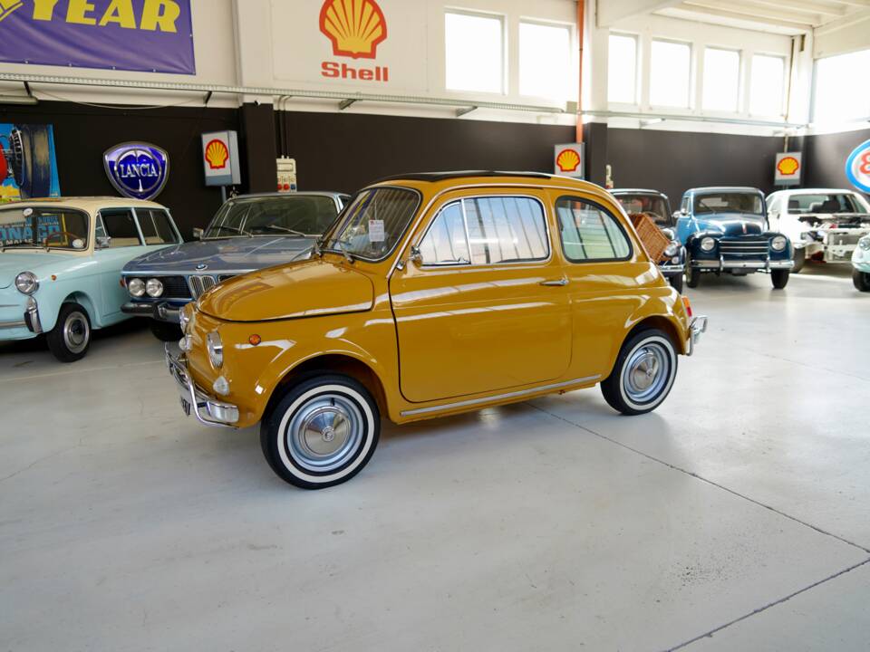 Image 3/36 of FIAT 500 L (1969)