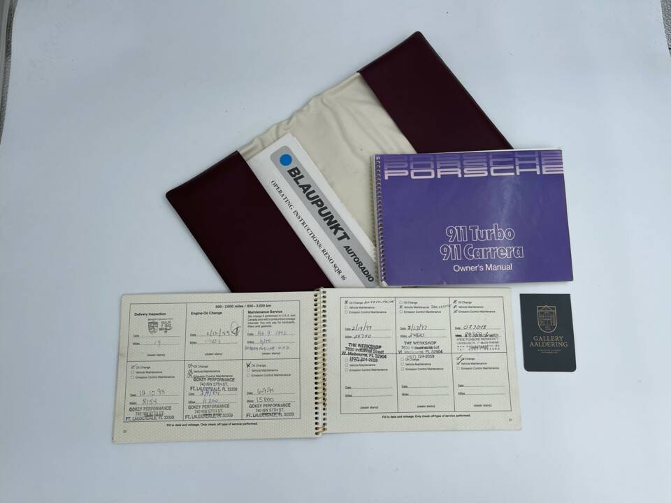 Immagine 11/50 di Porsche 911 Carrera 3.2 "25 years 911" (1988)