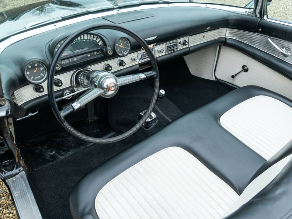 Bild 31/50 von Ford Thunderbird (1955)