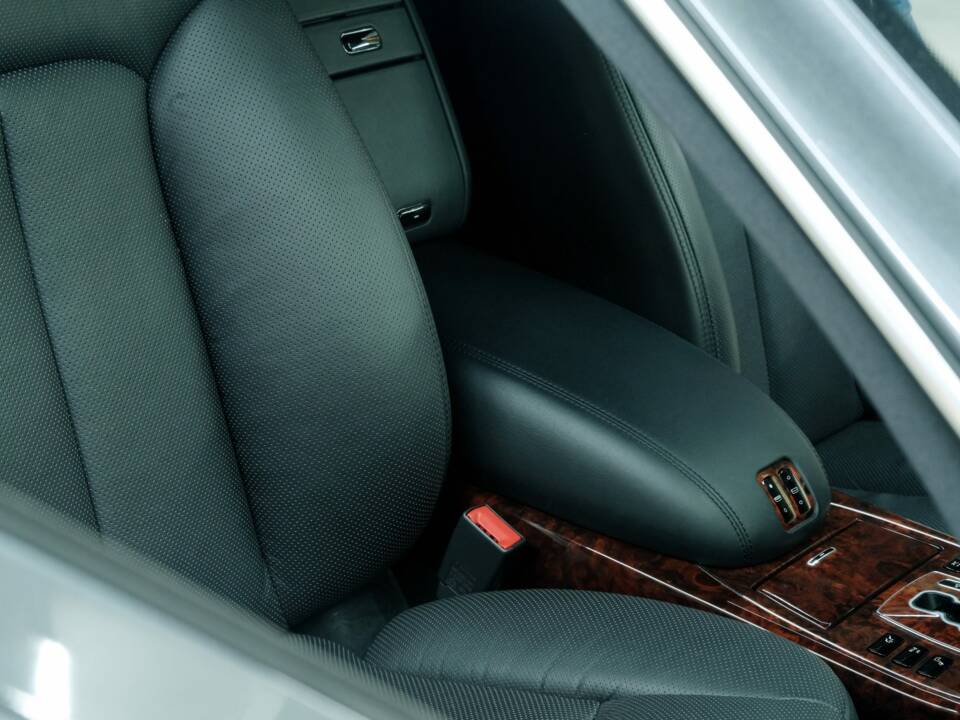 Immagine 43/50 di Maybach 62 (2004)