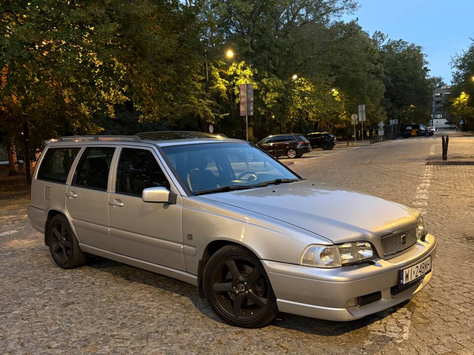 Bild 18/34 von Volvo V70 R AWD (1998)