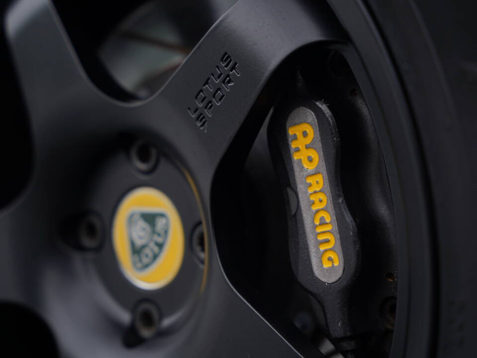 Image 21/50 of Lotus Exige S 240 (2008)