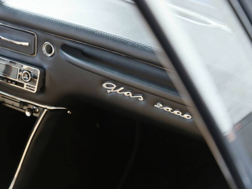 Bild 35/50 von Glas 2600 V8 (1967)