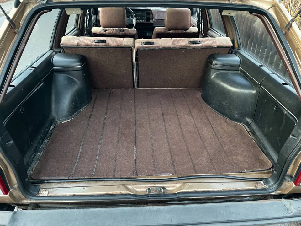 Bild 14/14 von Volkswagen Passat Variant 1.6 (1982)