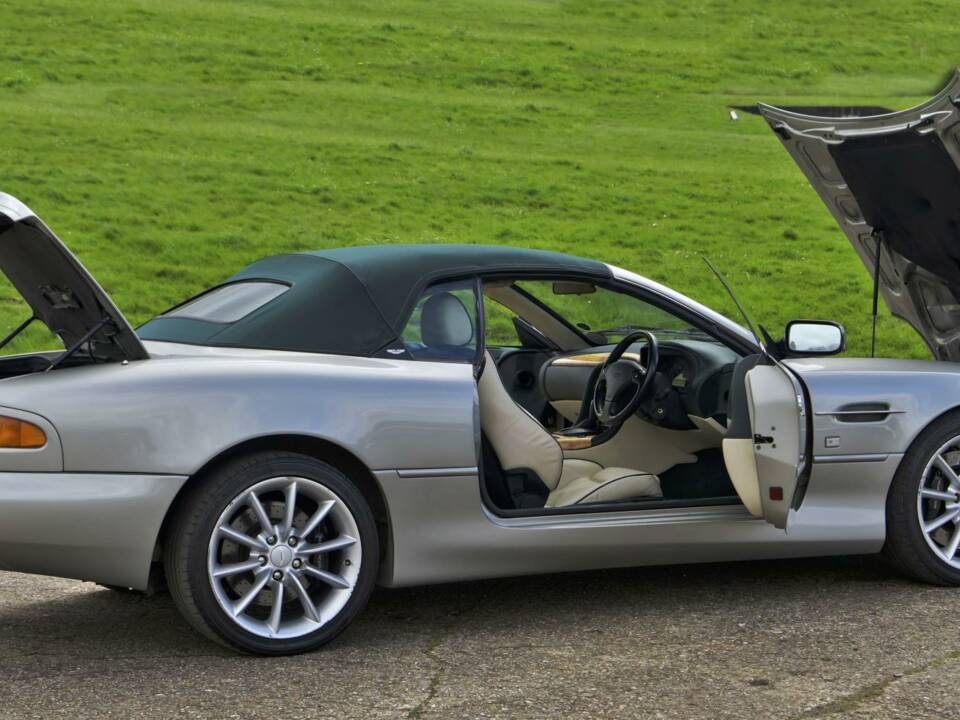 Imagen 25/50 de Aston Martin V12 Vantage S (2012)