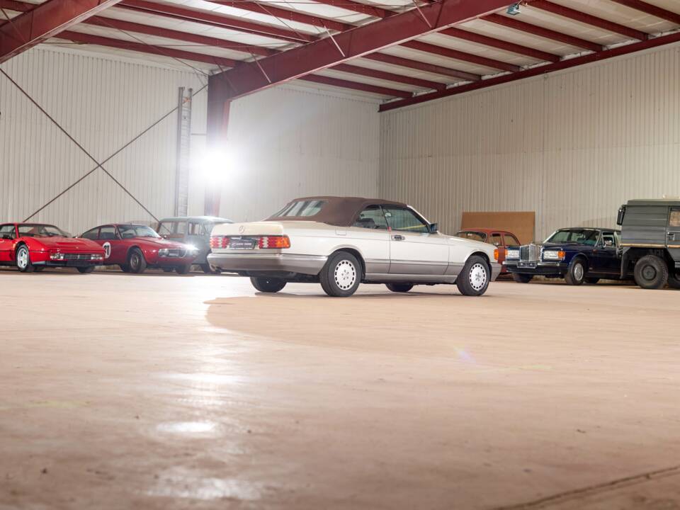 Bild 8/56 von Mercedes-Benz 500 SEC Bähr (1990)